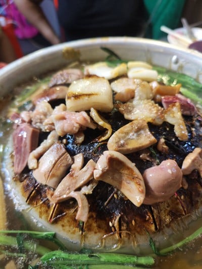 อาหาร หรือ เครื่องดื่ม
