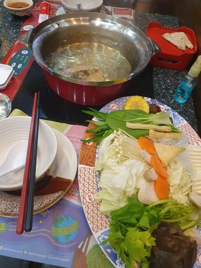 อาหาร หรือ เครื่องดื่ม