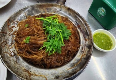 กุ้งอบวุ้นเส้น