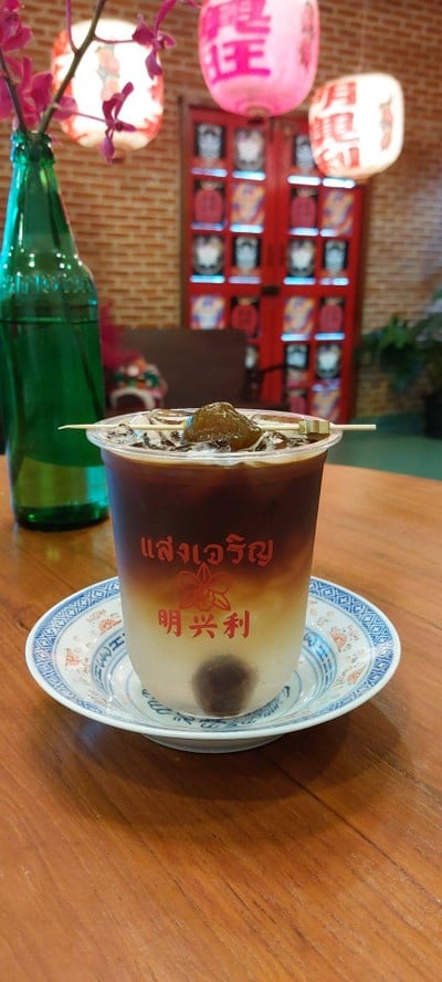 แสงเจริญคาเฟ่ (เหม่งเฮงหลี)