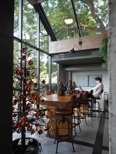 The Hub Cafe and Eatery พระราม 9