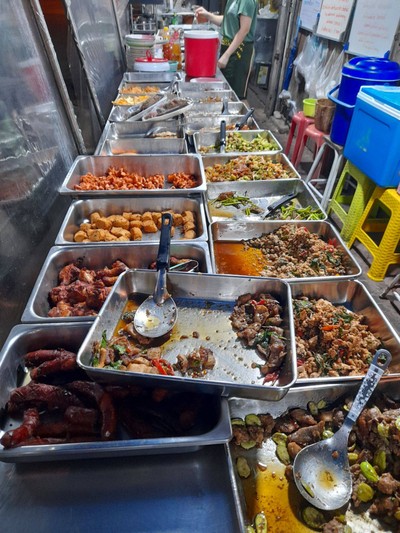 อาหาร หรือ เครื่องดื่ม