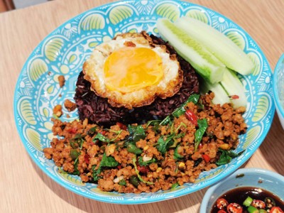 อาหาร หรือ เครื่องดื่ม