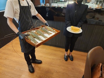 อาหาร หรือ เครื่องดื่ม