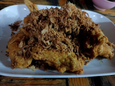 ปีกไก่ทอดตะไคร้