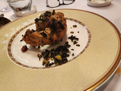 Stir-Fried Body Lobster Olive Vegetable and Mushroom
(Cantonese, Taiwan)