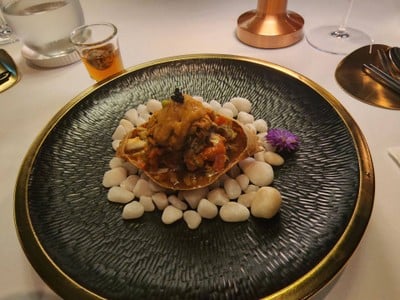 Chinese Wine Drunk Crab + Daughter in red
(Shanghai,Taiwan)