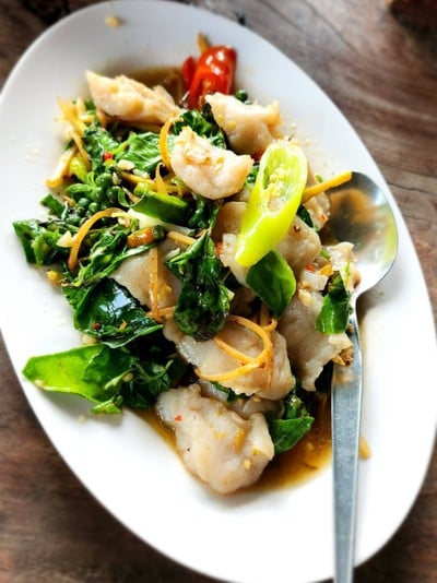 เมนูของร้าน บ้านไม้ริมน้ำ แปดริ้ว