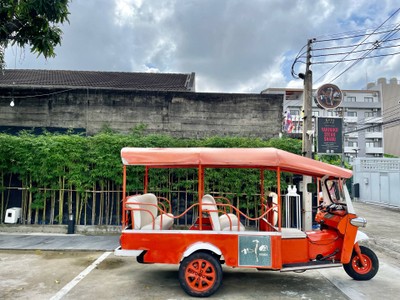 🚎 บริการรถรับส่งฟรี.