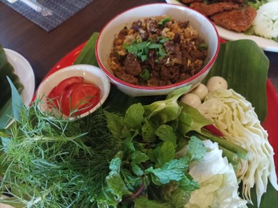 ลาบหมูคั่ว