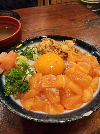 อาหาร หรือ เครื่องดื่ม