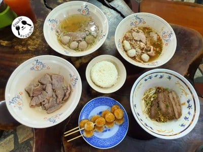 อาหาร หรือ เครื่องดื่ม