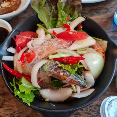 อาหาร หรือ เครื่องดื่ม