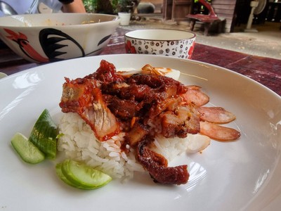 ข้าวหมูย่างเมืองตรัง