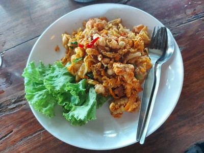 ก๋วยเตี๋ยวผัดผงกระหรี่