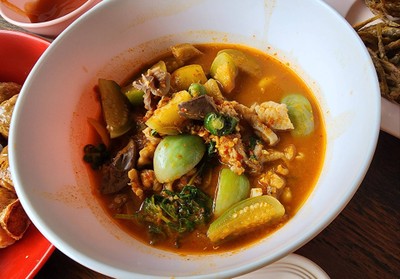 แกงป่าไก่บ้าน