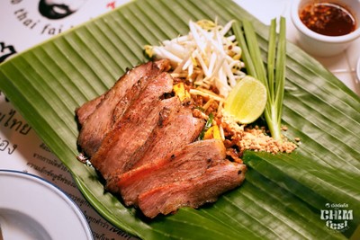 ผัดไทยไฟทะลุ ถนนดินสอ
