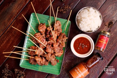 หมูปิ้งลุงอ้วน สีลม หมูปิ้งโบราณ สาทร