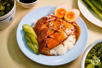 ข้าวหมูแดงสีมรกต ซ.สุกร1 ซ.สุกร1 (ต้นตำรับ)