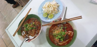 อาหาร หรือ เครื่องดื่ม