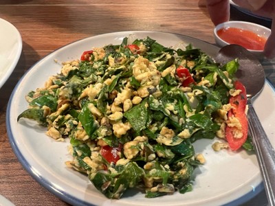 ใบเหลียงผัดไข่