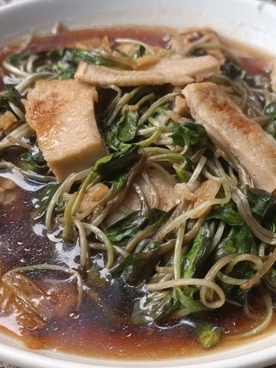 ต้นอ่อนทานตะวันผัดซอสเทอริยากิเต้าหู้ทอด ไม่ใส่น้ำมัน