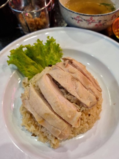 R1 ข้าวมันไก่ซูวี