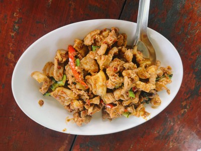 ผัดเผ็ดหมูป่า