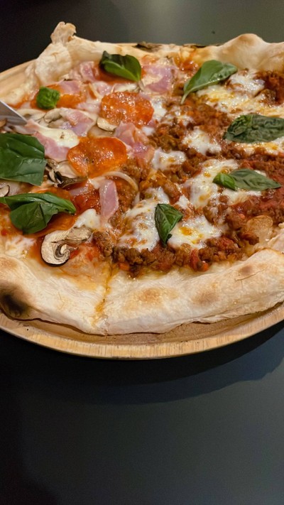 พิซซ่าอโลล่า