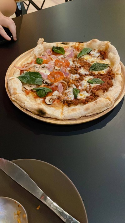 พิซซ่าอโลล่า