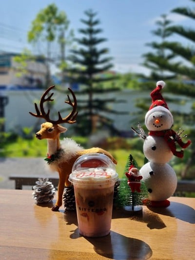 Strawberry Macchiato / Iced