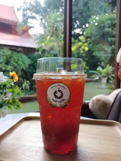บุหรงทองคำ คาเฟ่ เพชรบุรี