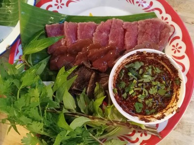 อาหาร หรือ เครื่องดื่ม