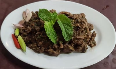 อาหาร หรือ เครื่องดื่ม