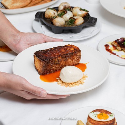 เมนูของร้าน Petits Plats เวลา หลังสวน