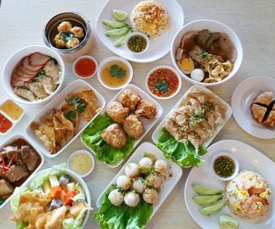 อาหาร หรือ เครื่องดื่ม