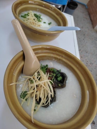 โจ๊กหมู + ไข่เยี่ยวม้า