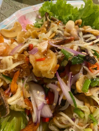 ยำสามกรอบ