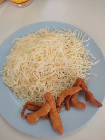 หมี่กรอบ ปาโก๋กรอบ