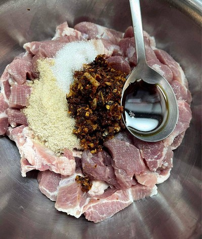 วิธีทำ หมูทอดนรกแตก 😈 สูตรหม้อทอดไร้น้ำมัน วิธีทำ หมูทอดนรกแตก 😈 สูตรหม้อทอดไร้น้ำมัน