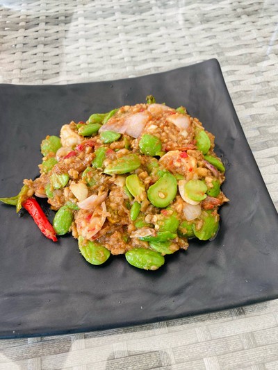 ผัดกะปิสะตอ กุ้ง/หมู