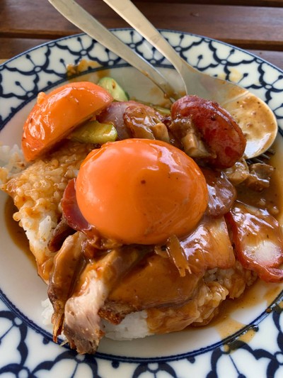 ข้าวหมูแดง