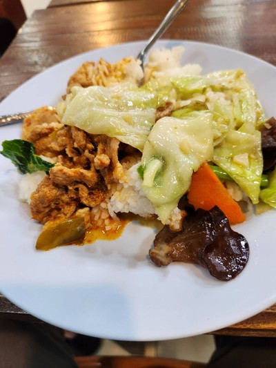 อาหาร หรือ เครื่องดื่ม