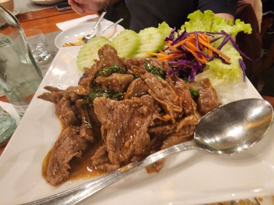 ผัดกระเพราเนื้อ