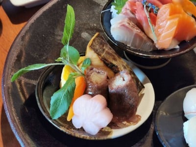 อาหาร หรือ เครื่องดื่ม