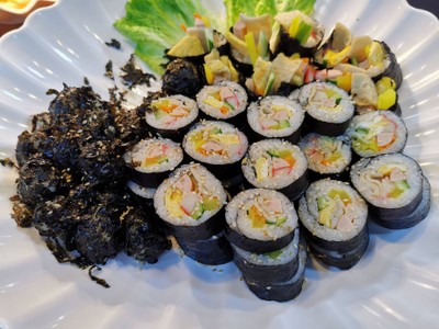 อาหาร หรือ เครื่องดื่ม