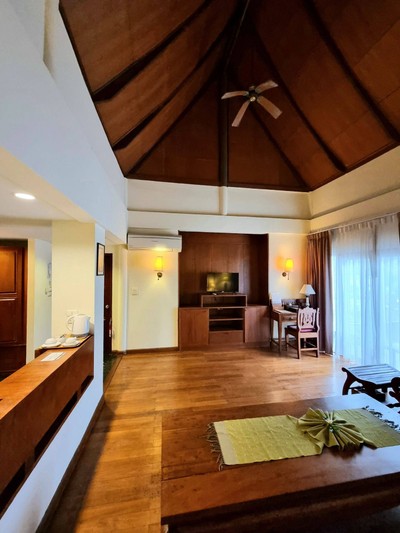 รอยัลลันตารีสอร์ทแอนด์สปา