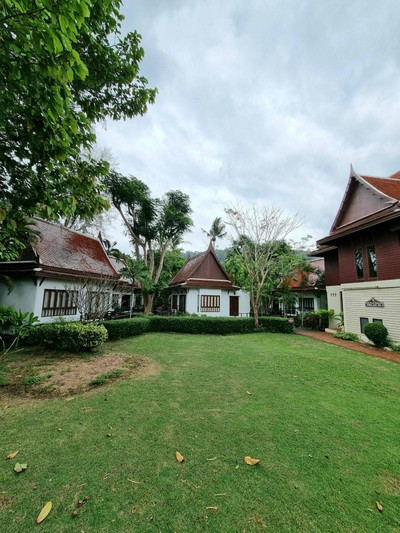 รอยัลลันตารีสอร์ทแอนด์สปา