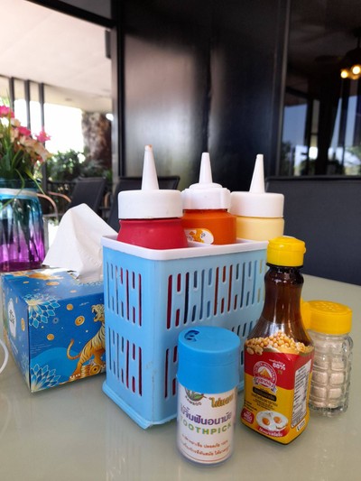 อาหาร หรือ เครื่องดื่ม