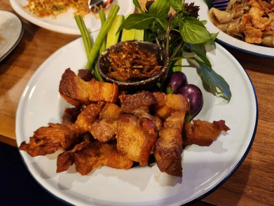 อาหาร หรือ เครื่องดื่ม